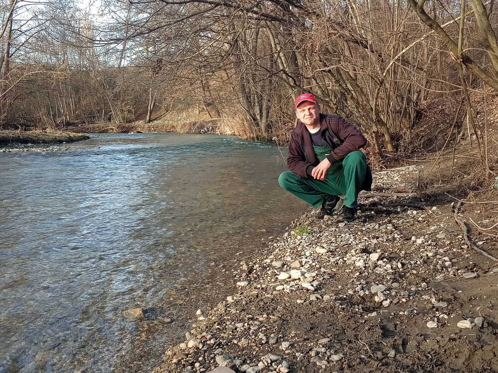  15025879  Artem, 42 ,    
