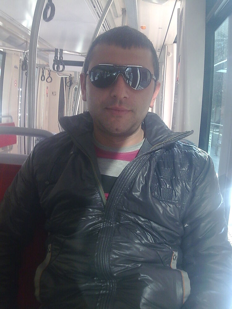  6880609  Revaz, 41 ,    