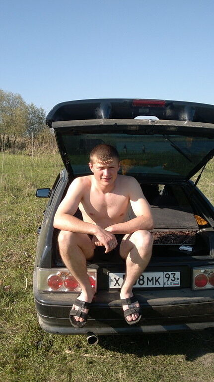  8980929  Sanz77, 32 ,    