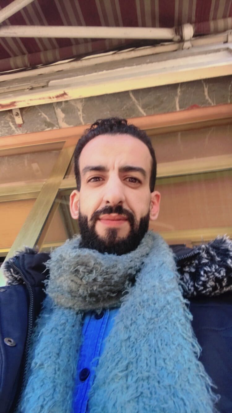  33030489  Mouhssine, 37 ,    