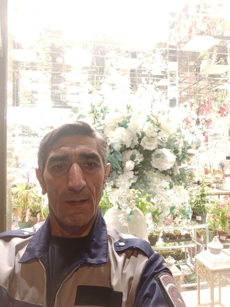  35645169  , 46 ,    