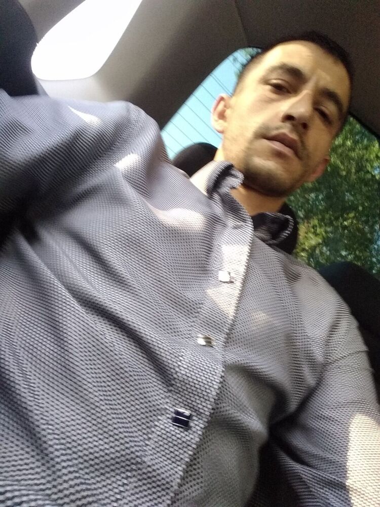  ,   Salim, 34 ,   ,   