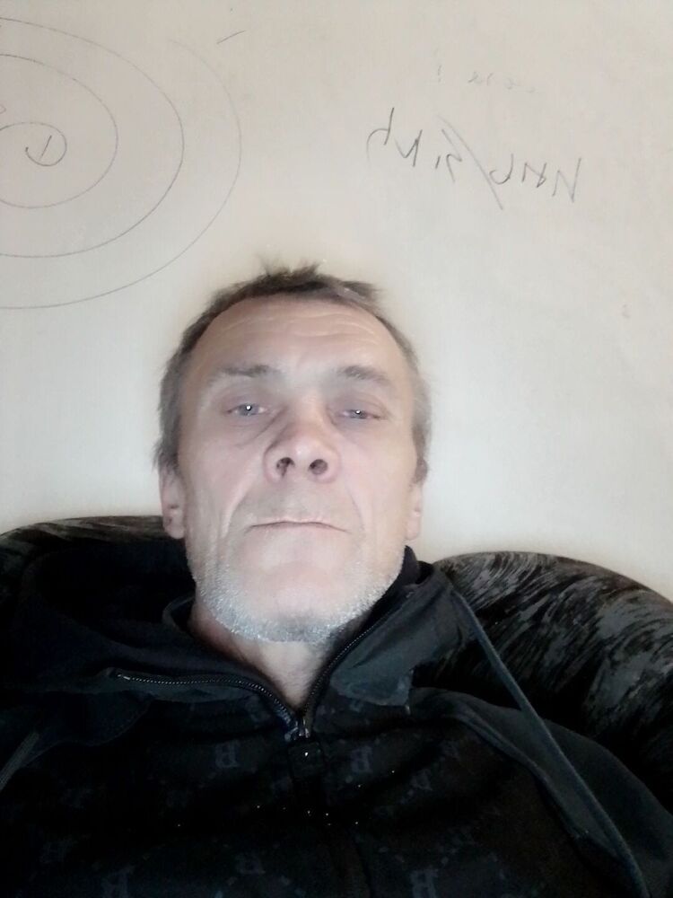  40419089  Viktor, 50 ,    