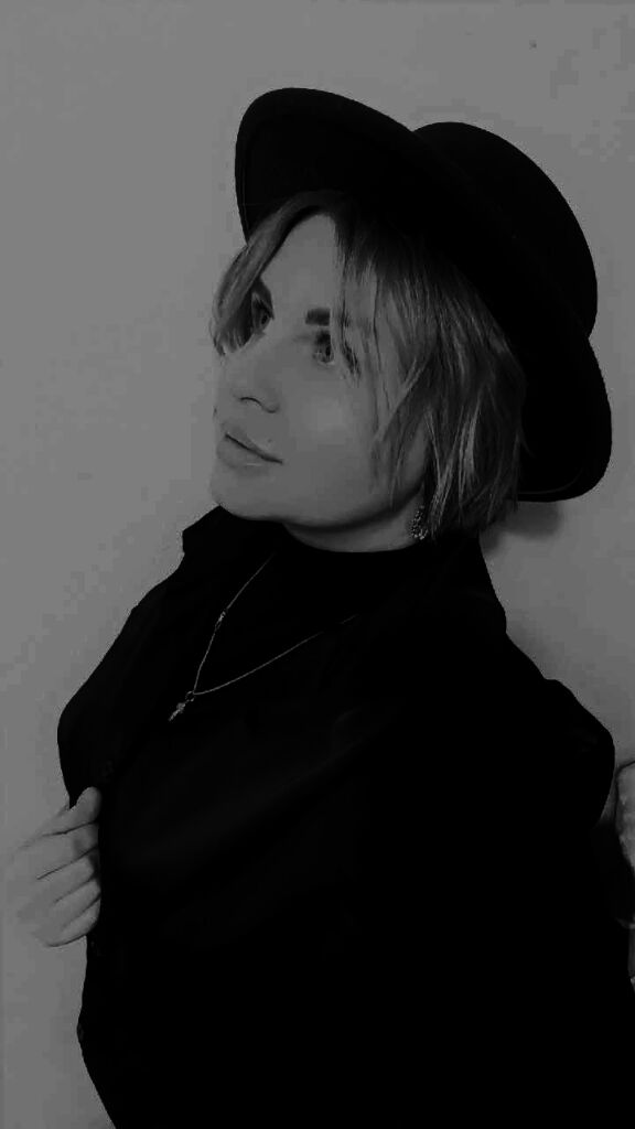 ���������� �����������, ���� ������� Luna, 41 ���, ������������ ��� ������, ����� � ���������, c�������� ���������