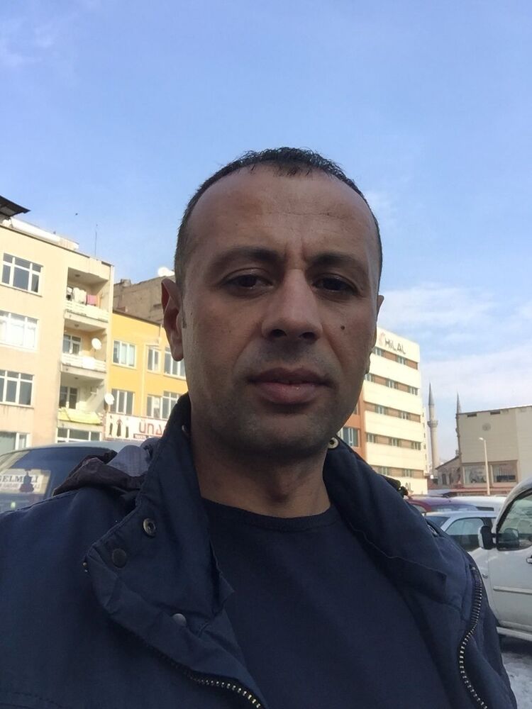  ,   Mehmet, 44 ,   ,   