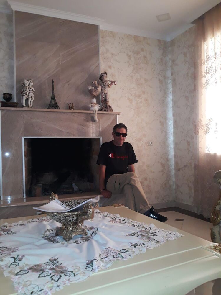  50409149  Anzor, 39 ,    