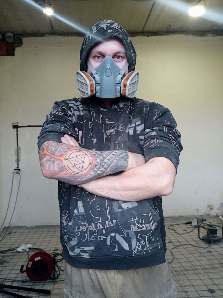  34289809  Ivan, 40 ,    
