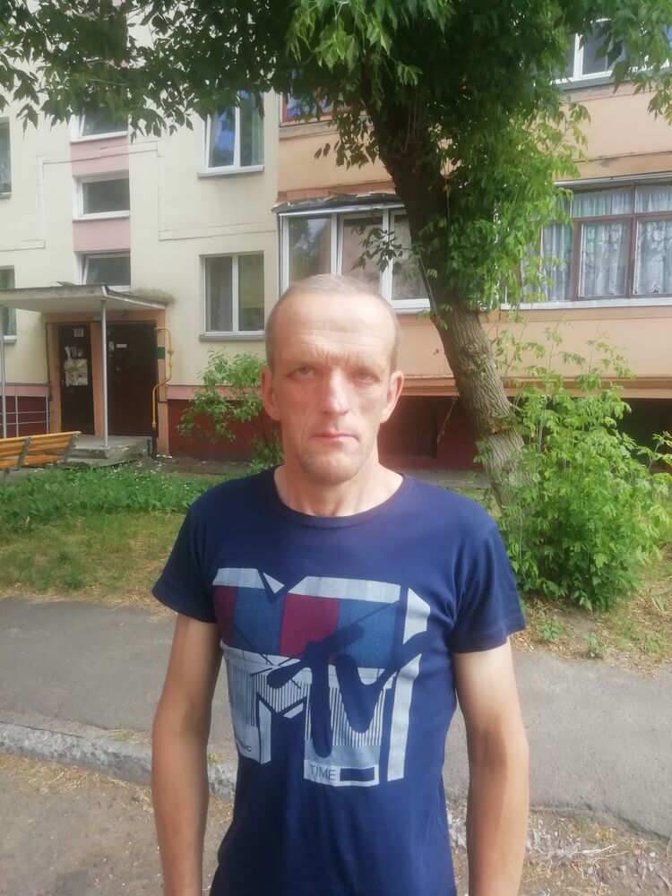  35537759   , 52 ,    
