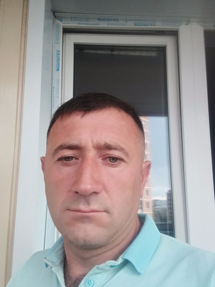  52975629  Artyom, 38 ,    