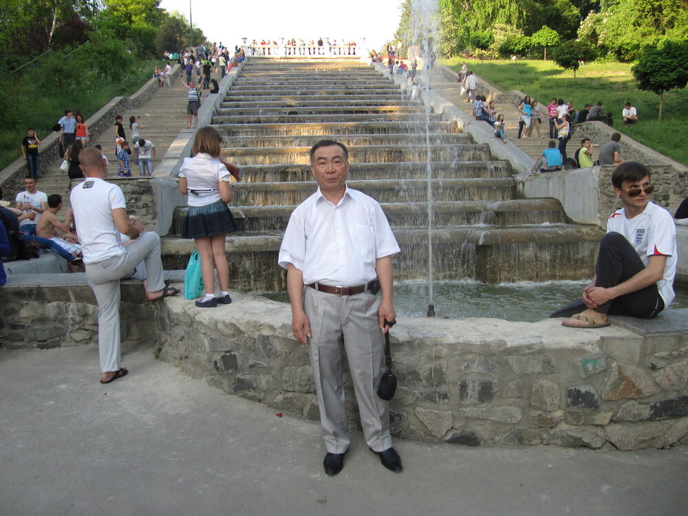  4142039  Khien, 71 ,    
