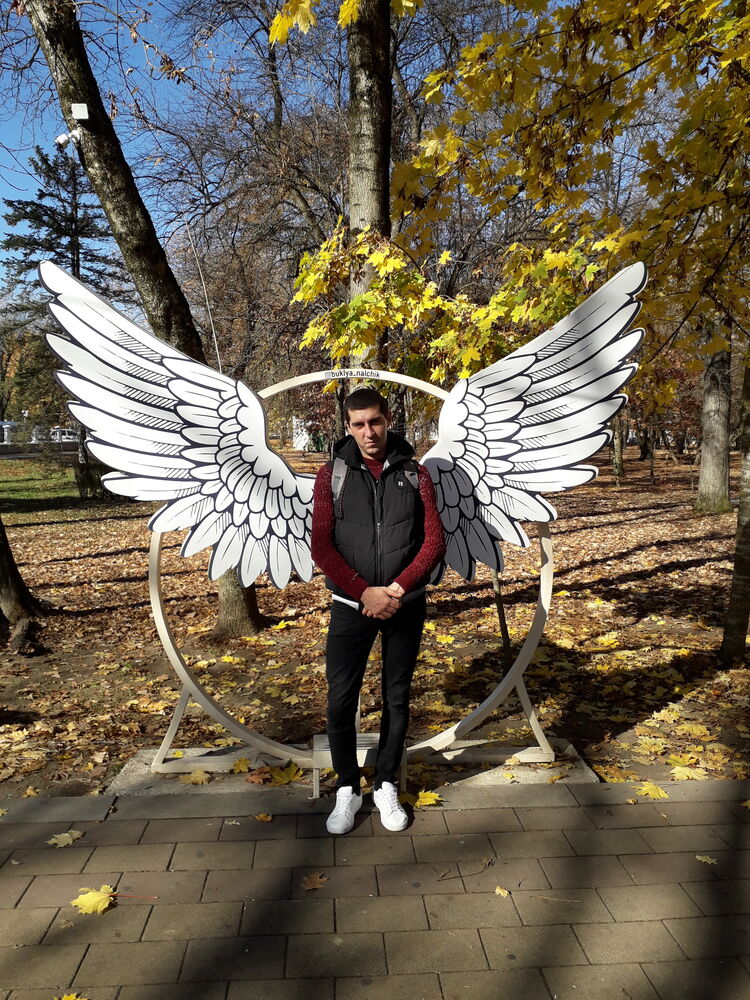  29449429  Ivan, 36 ,    
