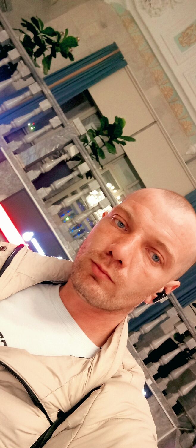  ,   Alexander, 32 ,   ,   , c , 