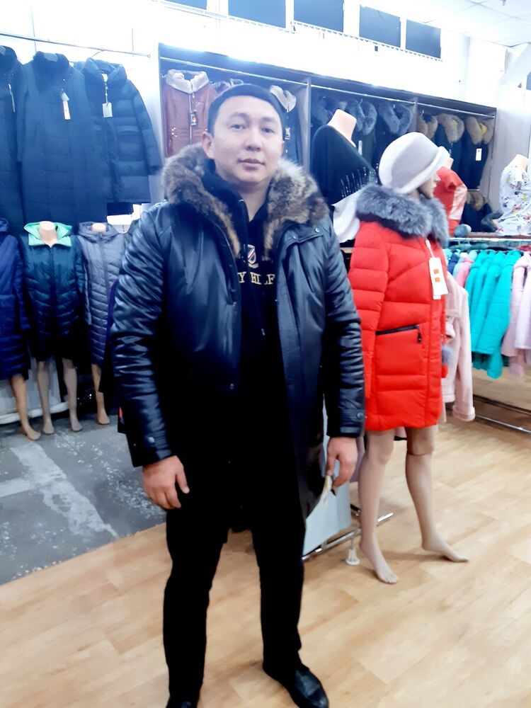  21712549  Zhan, 34 ,    