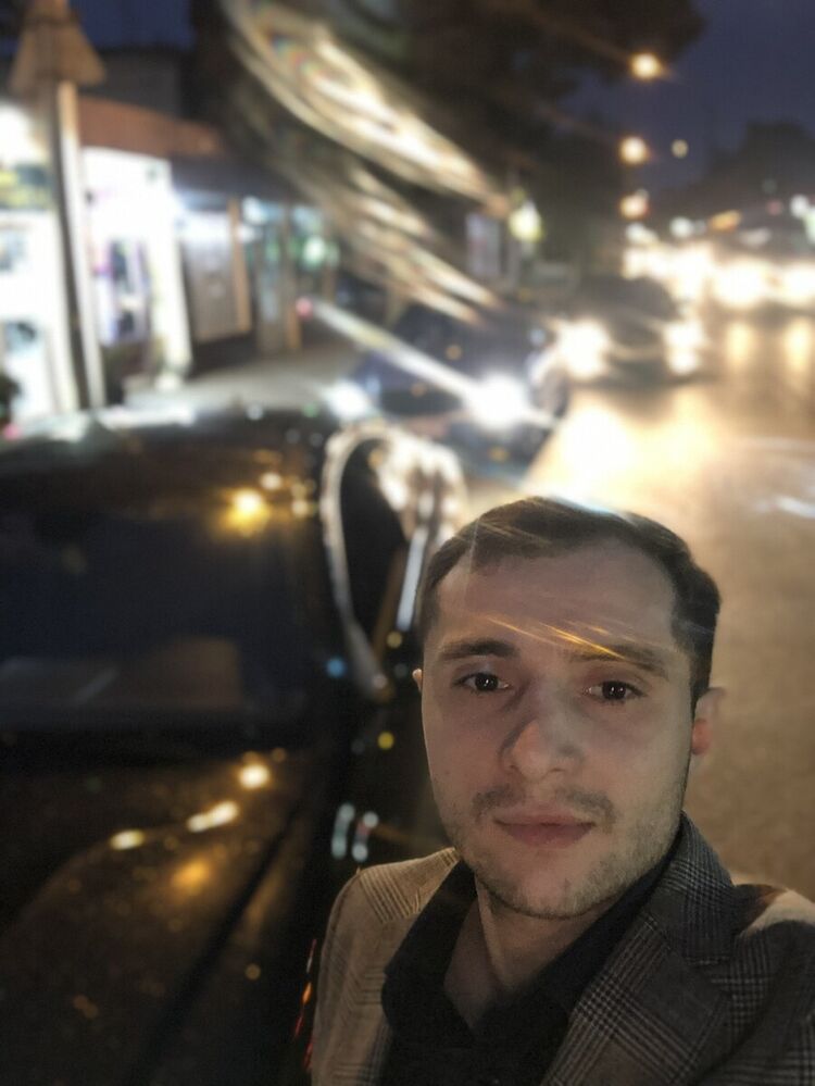  21102259  Kamran, 32 ,    