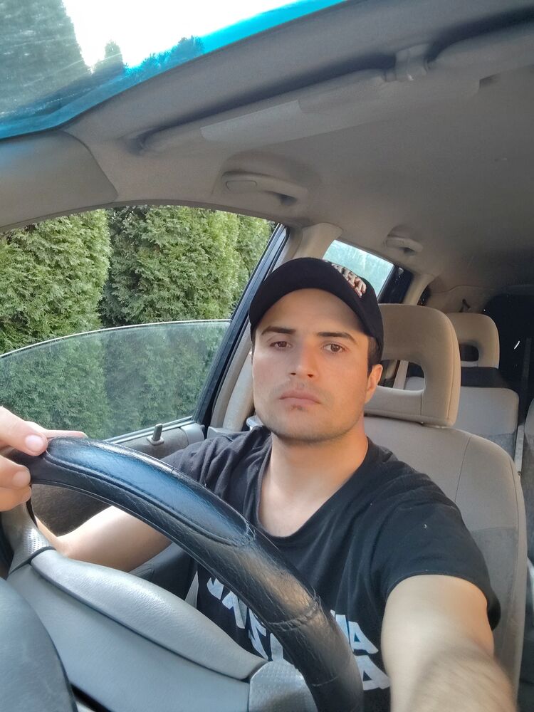  ,   Farhod, 28 ,   ,   
