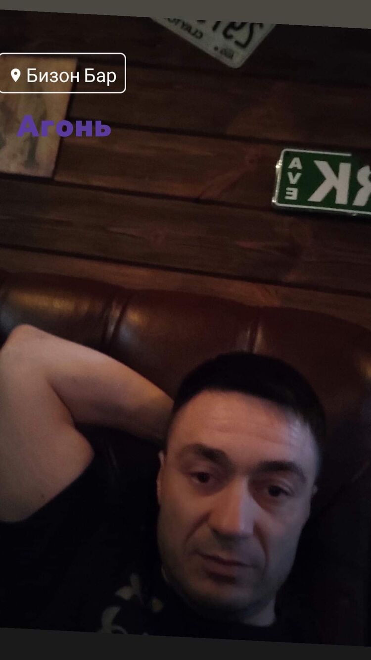  22635049  , 42 ,    