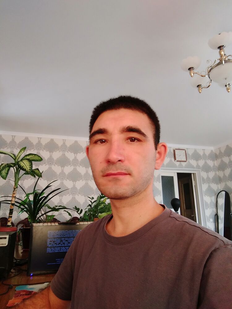  46580629  Abdul, 33 ,    