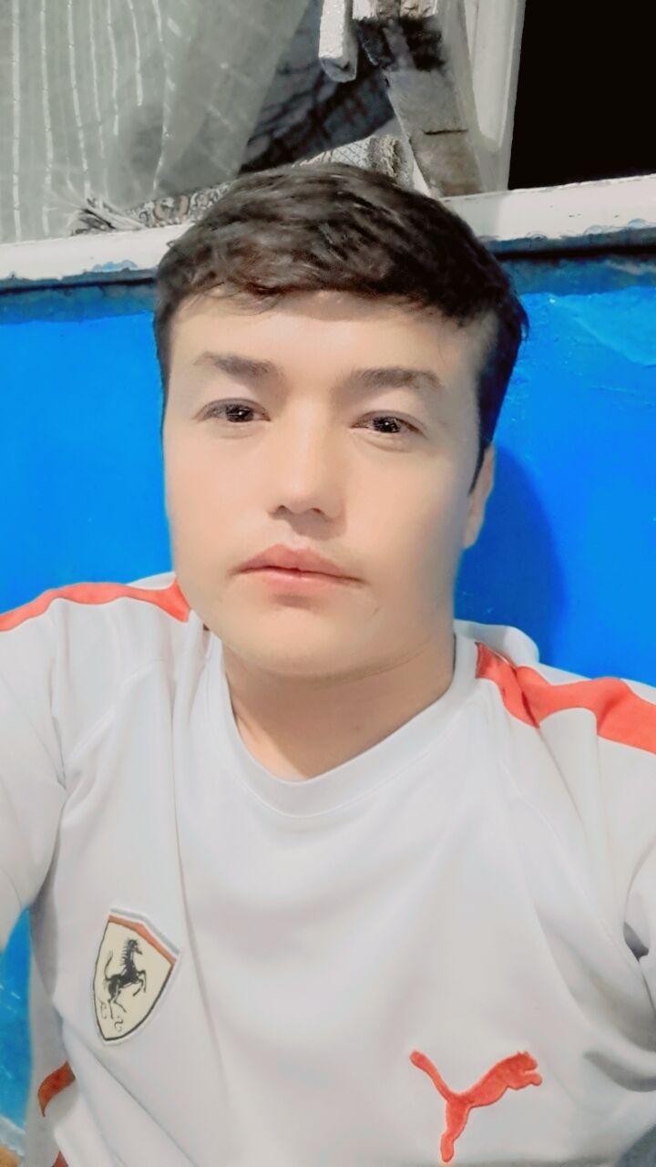  35277189  Huseyn, 24 ,    