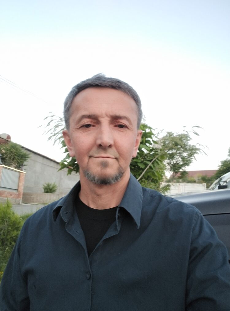  47615579  Kamil, 54 ,    