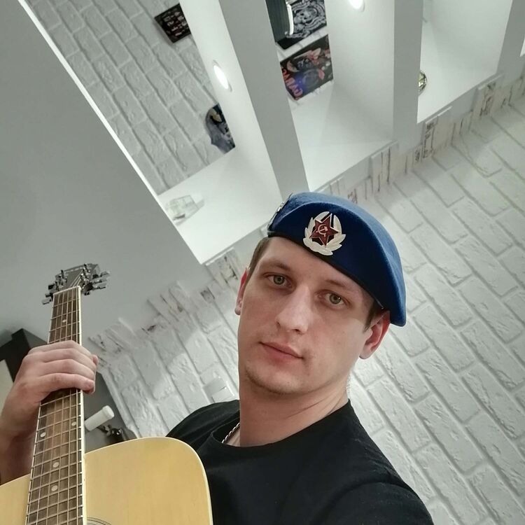  22782689  , 35 ,    