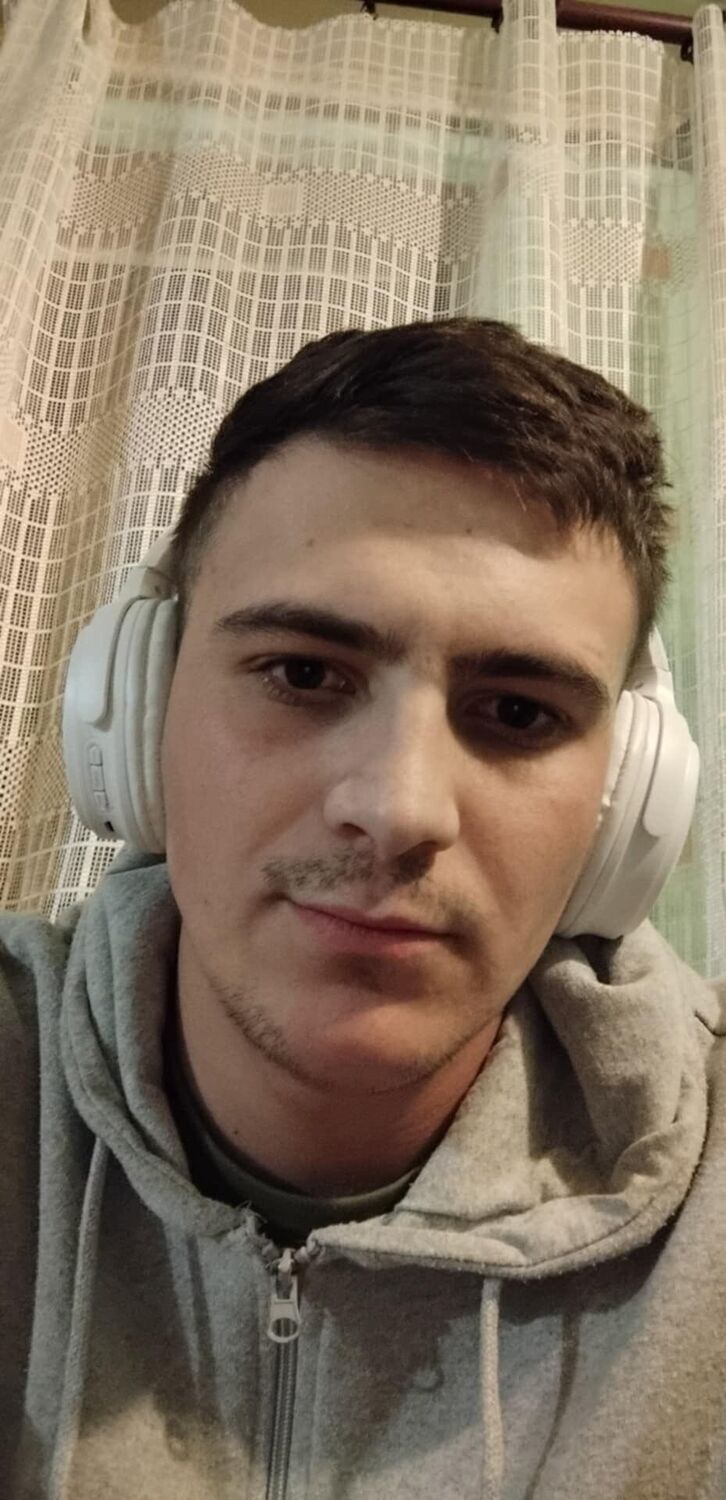  ,   Andrij, 23 ,   