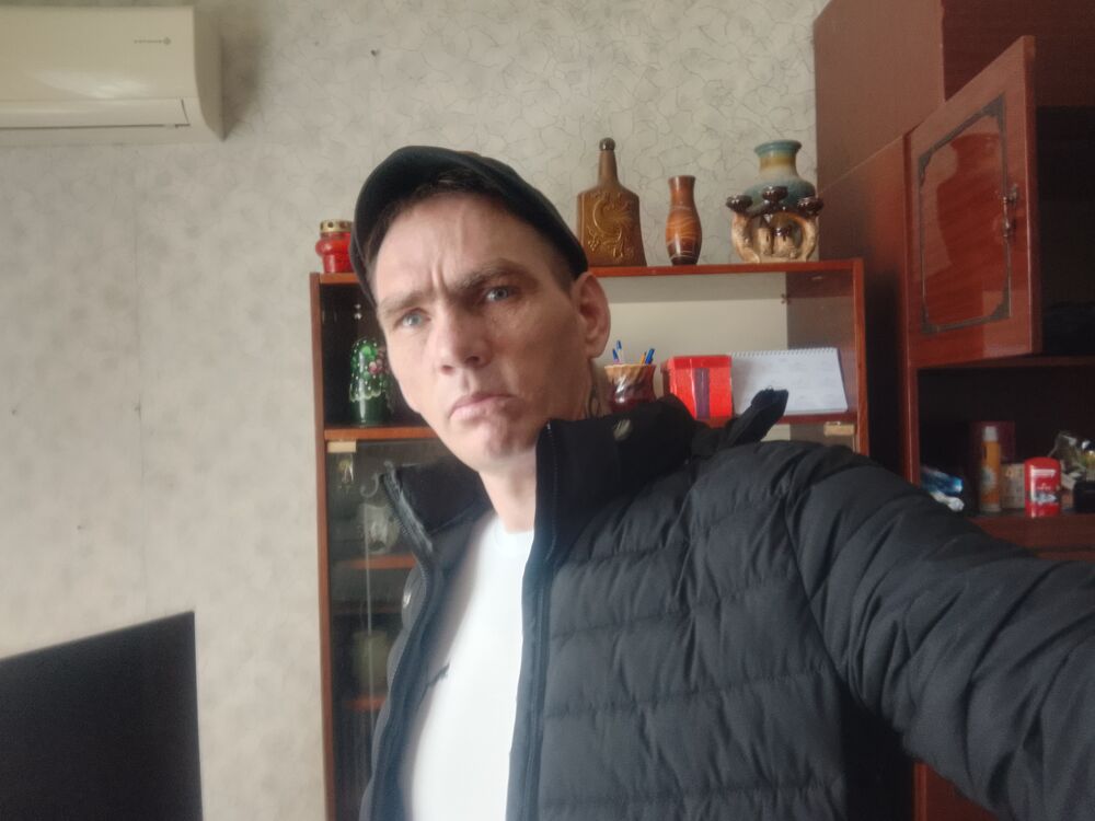  42125089  , 37 ,    