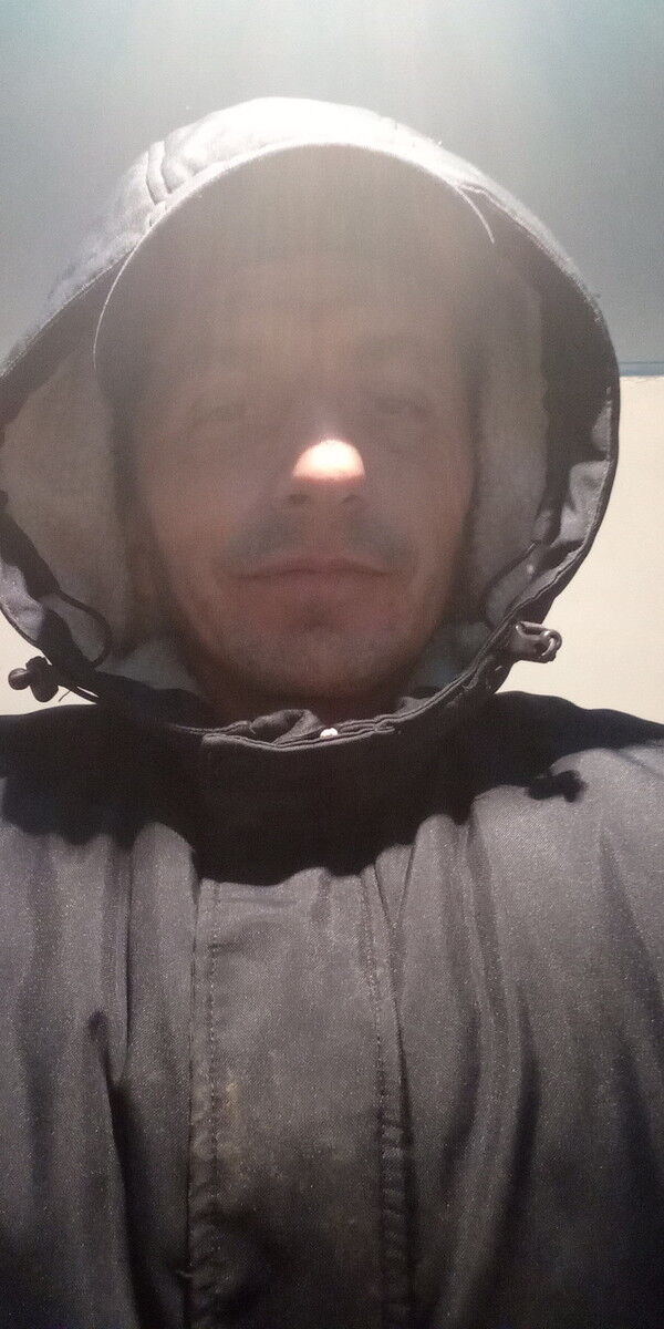  18007359  Igor, 47 ,    