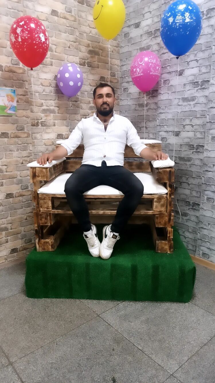  -,   Burak, 30 ,   ,   
