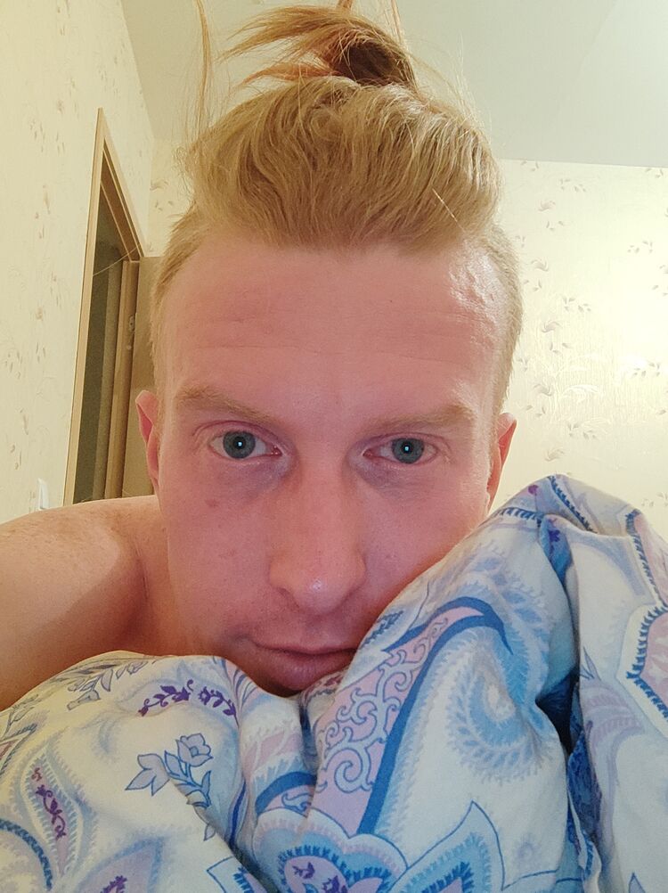  31703579  , 37 ,    