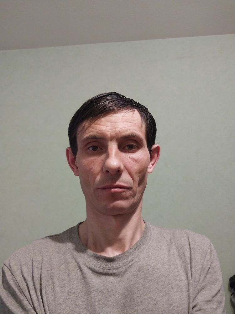  42241849  Vadim, 46 ,     