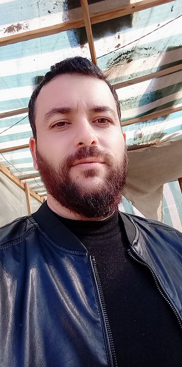  29888759  , 33 ,    