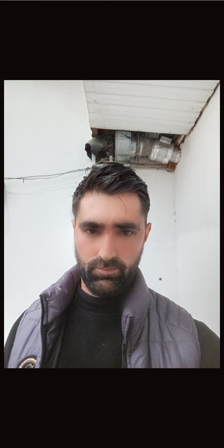  ,   Iskoo, 28 ,   ,   