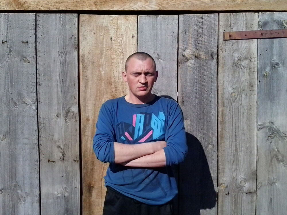  5574179  Pavel, 44 ,    