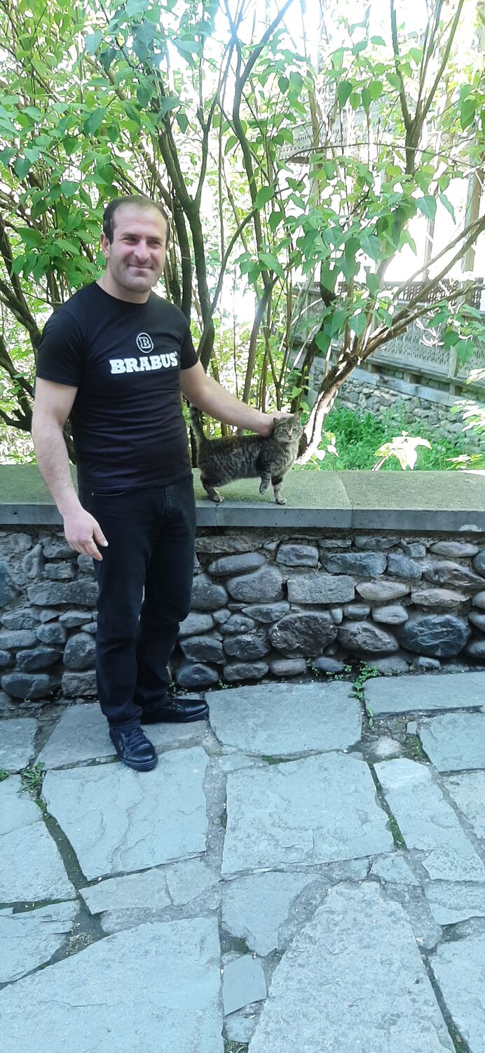  27714389  Gevorg, 36 ,    