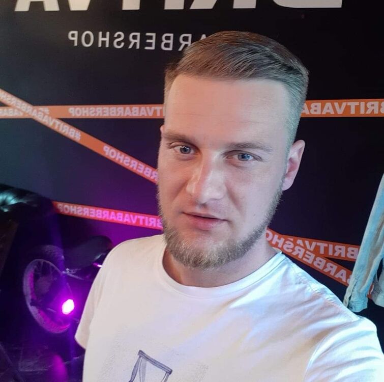  32646769  Ruslan, 38 ,    