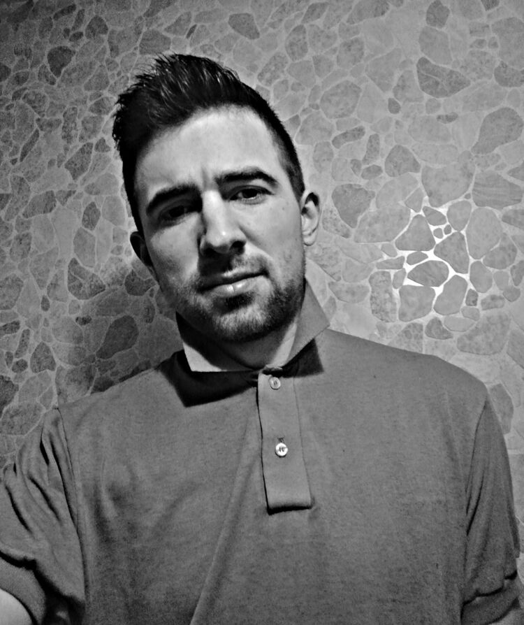  ,   Alex, 35 ,   