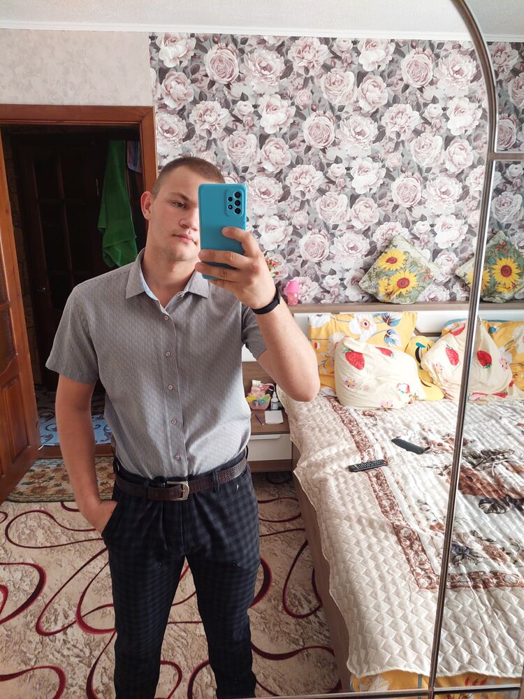  35146369  Andrey, 22 ,    