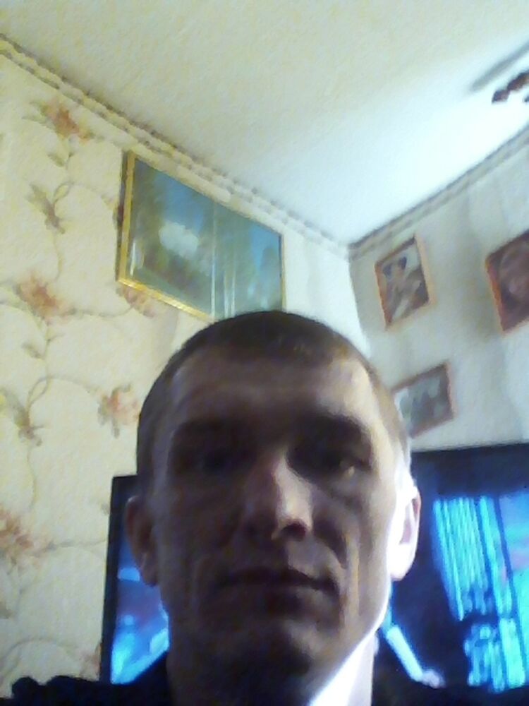  11740589  Urij, 43 ,    