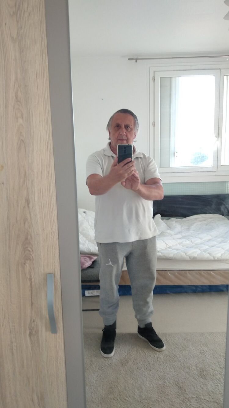  23350479  , 72 ,    Talence
