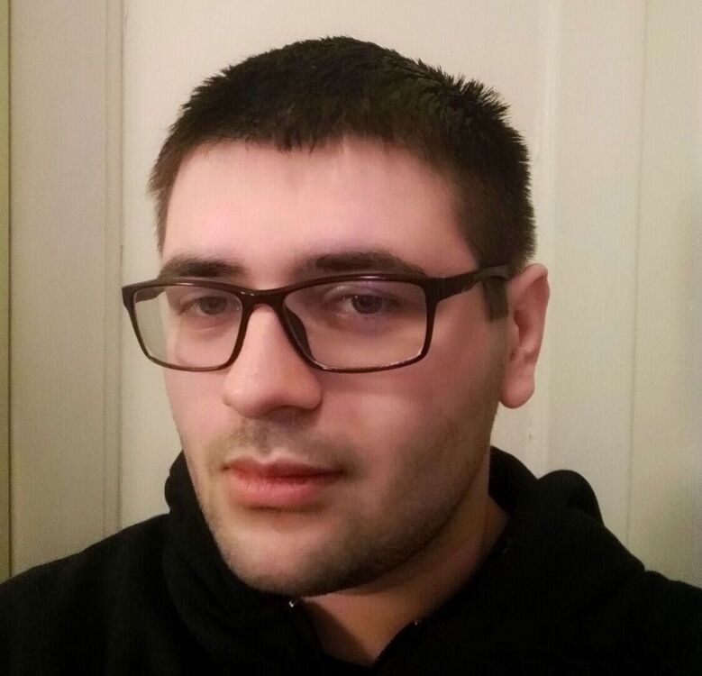  32493579  Andrei, 22 ,    
