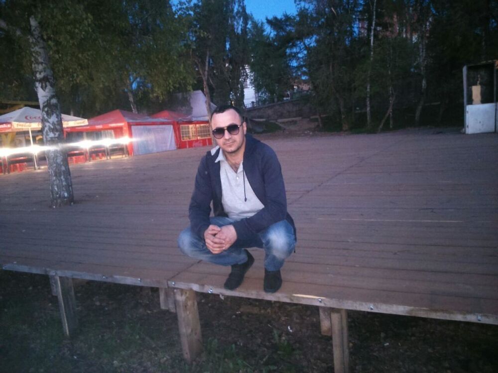  ,   Ali, 42 ,   