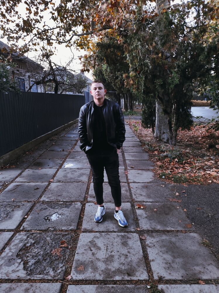  52555339  , 27 ,    -