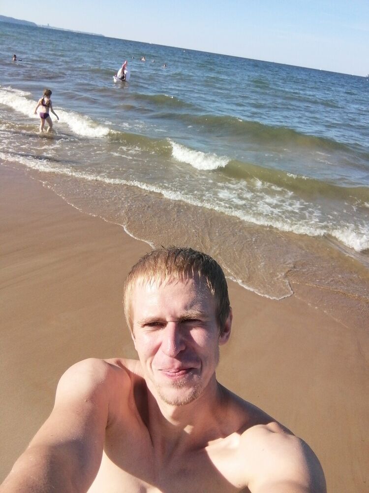  20903639  Bosoi, 29 ,    Warszawa
