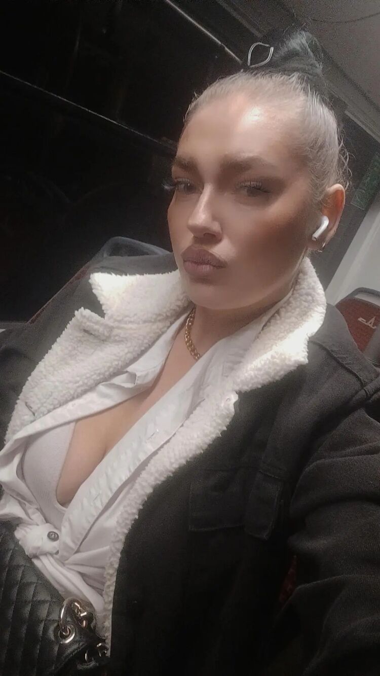  54708549  Yulia, 29 ,    