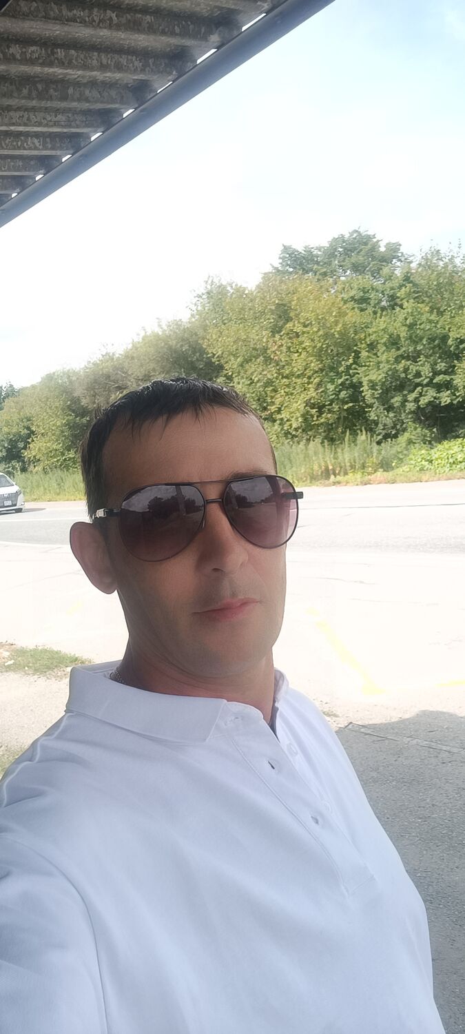  53139569  , 37 ,    