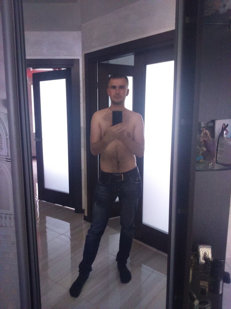 ,   Volodya, 32 ,   