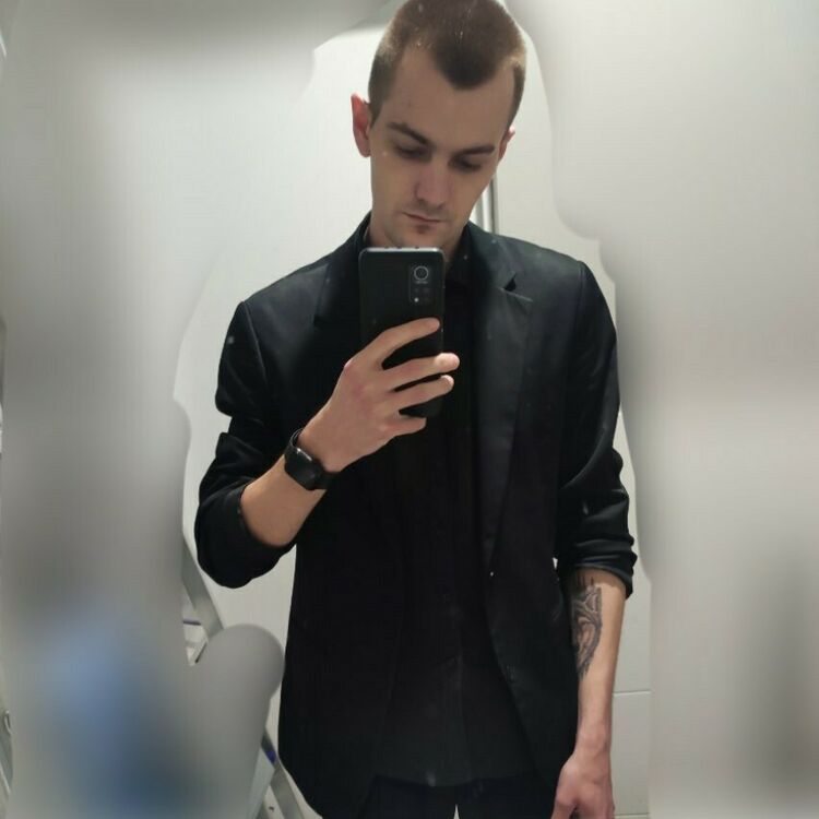  35372289  , 25 ,    