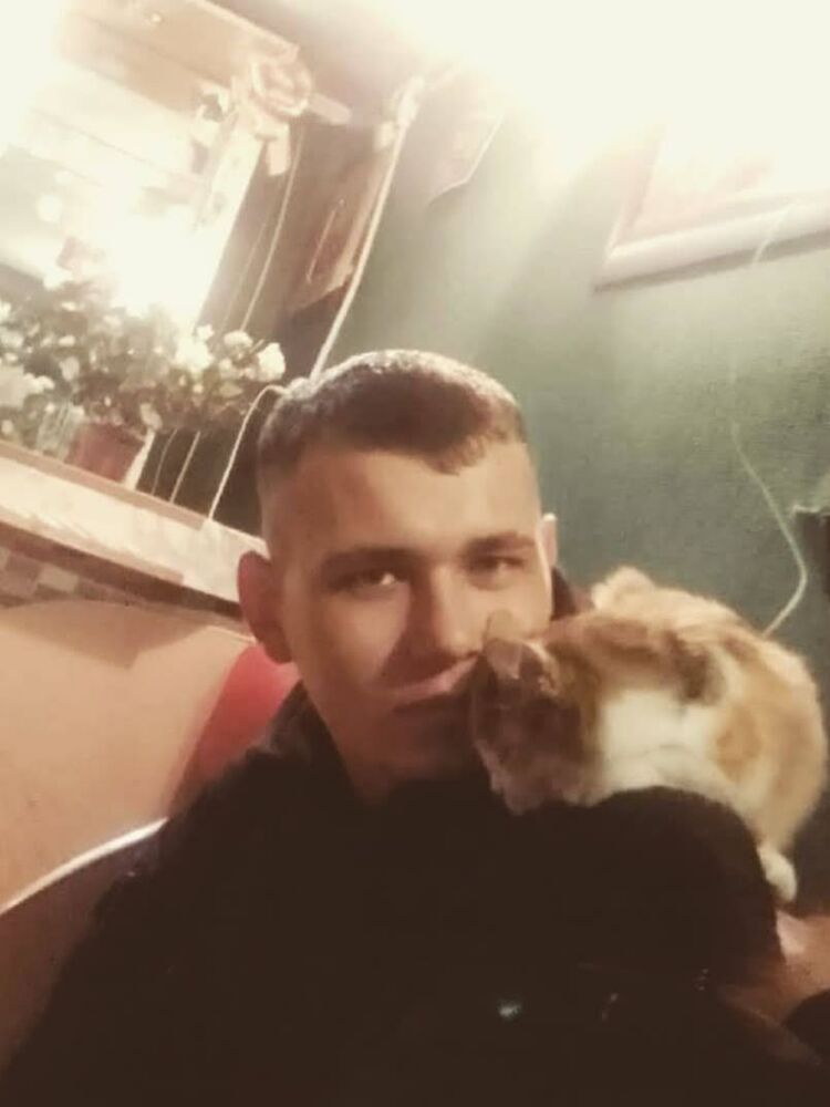  ,   Alex, 24 ,   ,   