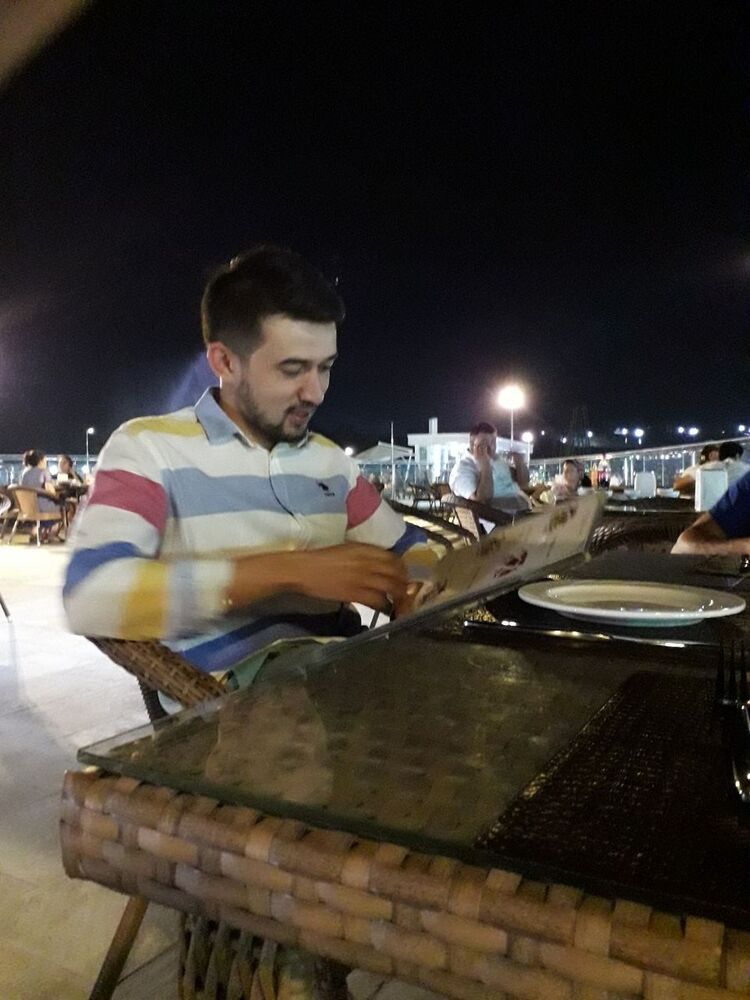  16882519  Enes, 30 ,    