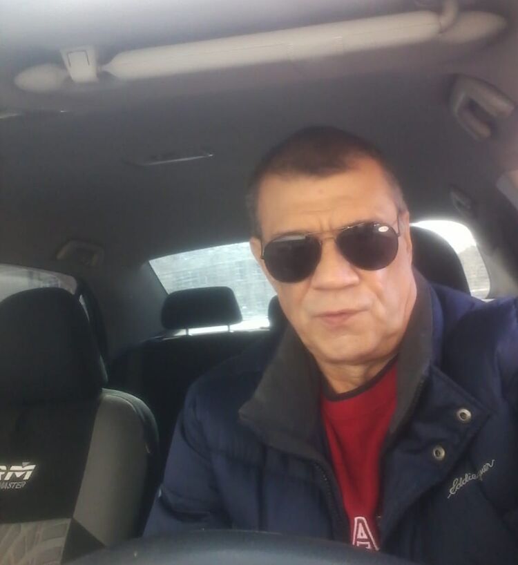  35763069  Oleg, 57 ,    